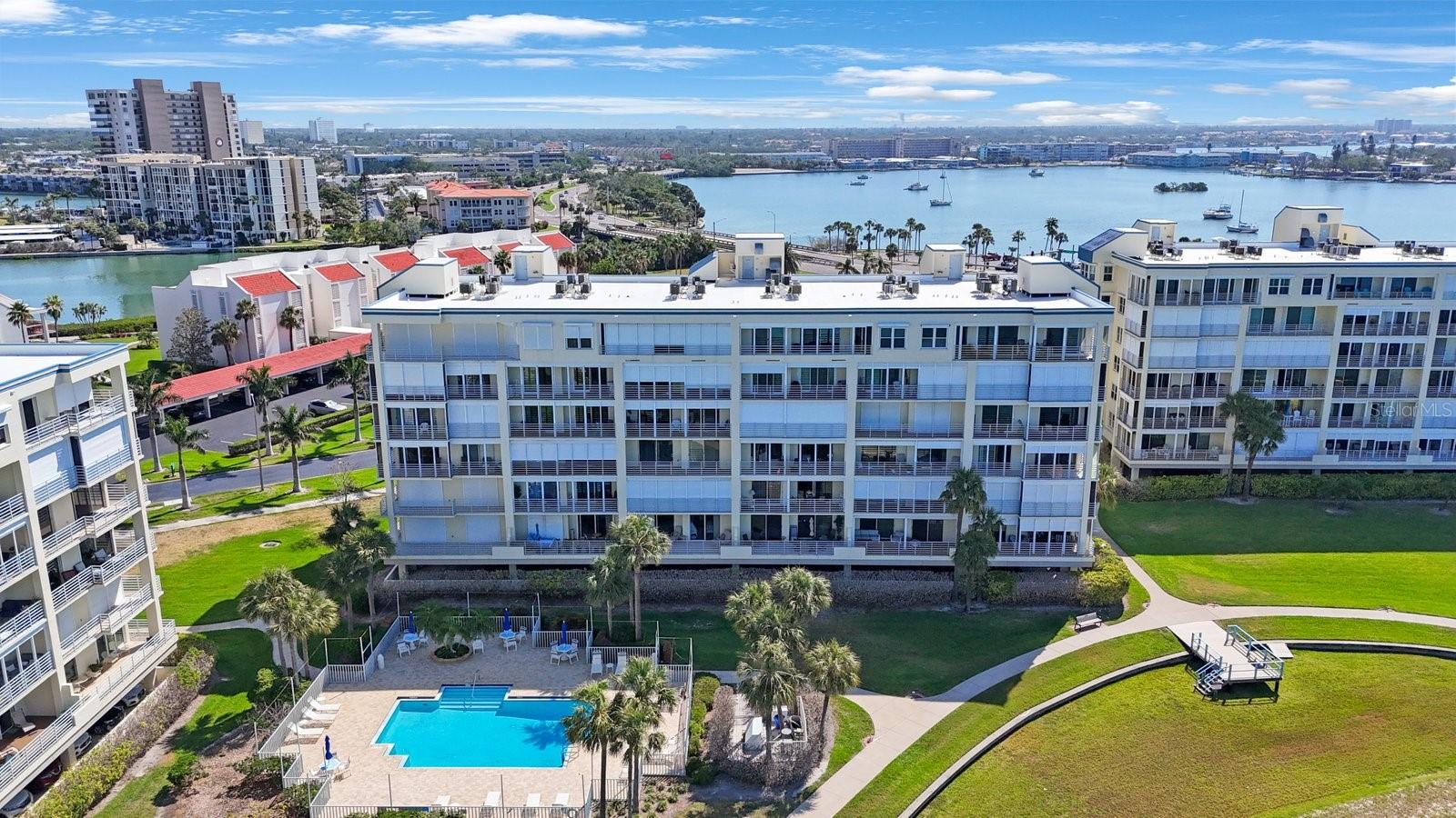 HARBOURSIDE CONDO - Residential