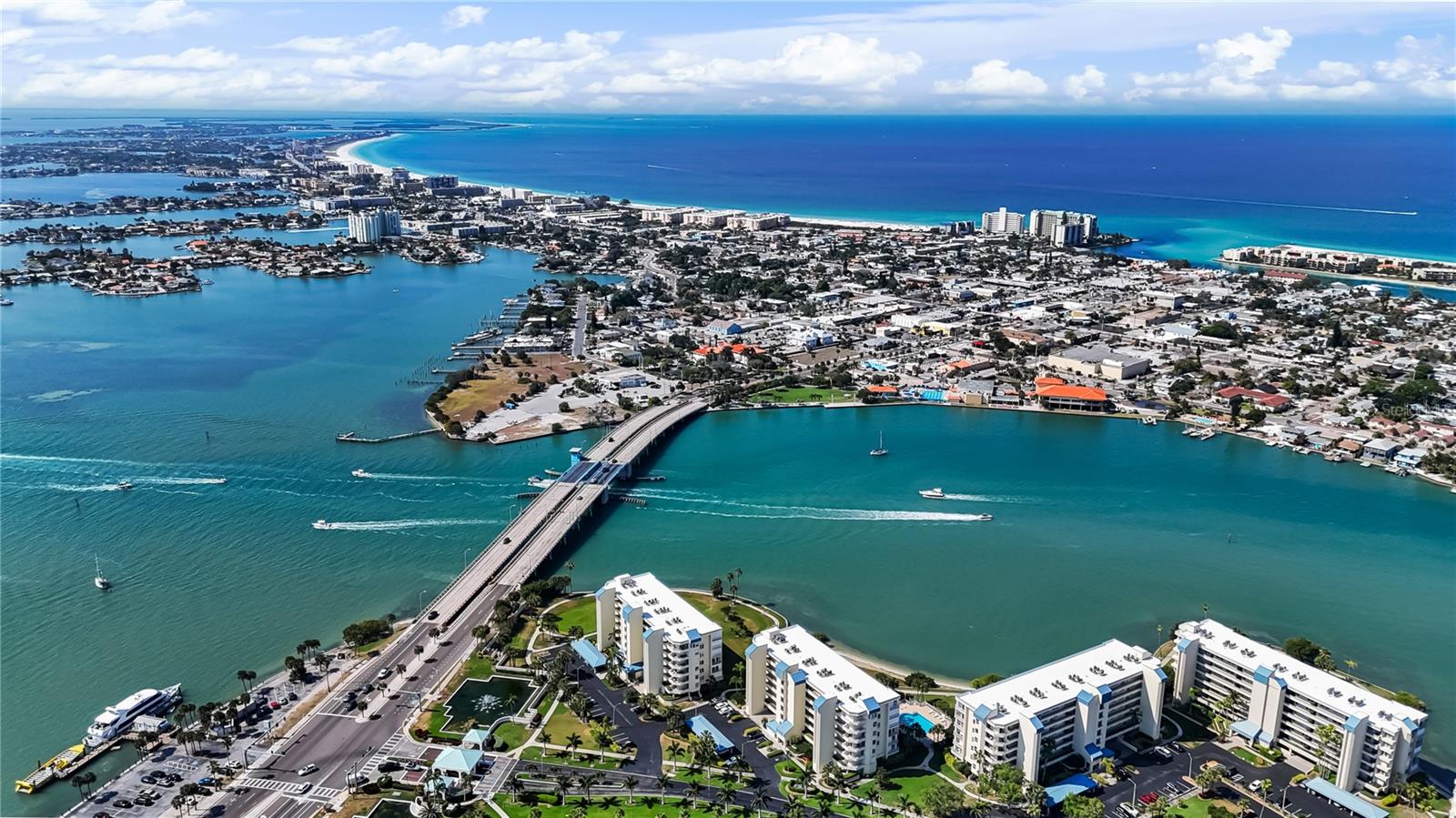 HARBOURSIDE CONDO - Residential