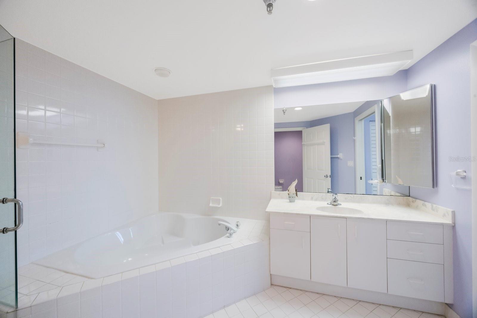 HARBOURSIDE CONDO - Residential