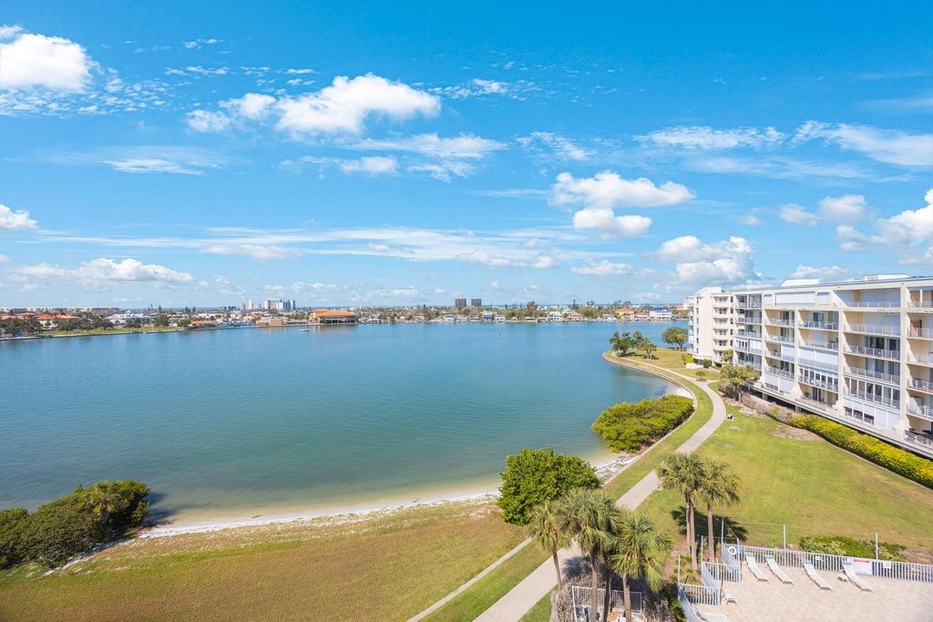 Photo of 7872 Sailboat Key Boulevard S #602, South Pasadena, FL 33707 (MLS # TB8376529)