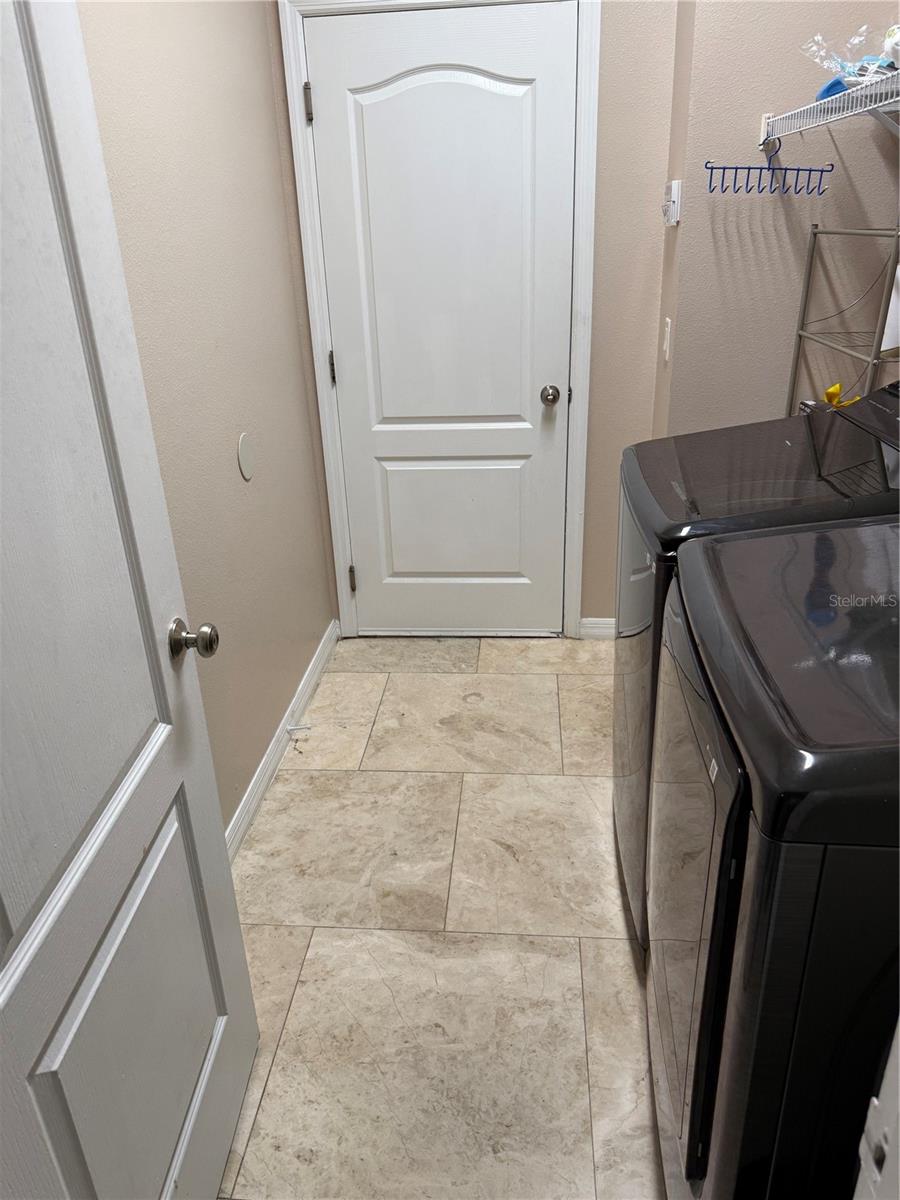 KINGSWAY PH 2 - Residential Lease