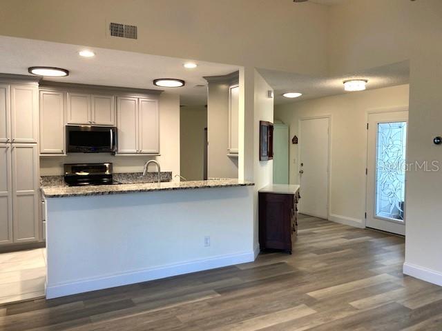 LANCASTER IV CONDO PH - Residential Lease