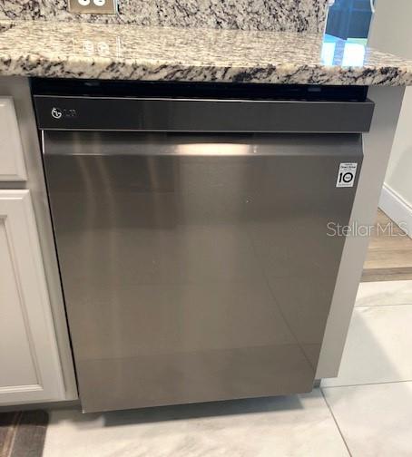 LANCASTER IV CONDO PH - Residential Lease