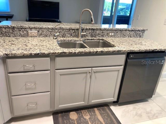 LANCASTER IV CONDO PH - Residential Lease