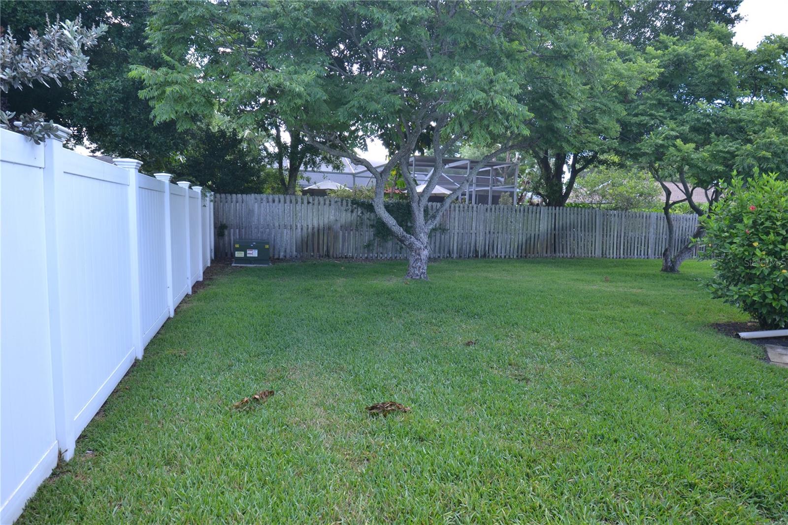 WOODGATE OF COUNTRYSIDE - Residential Lease