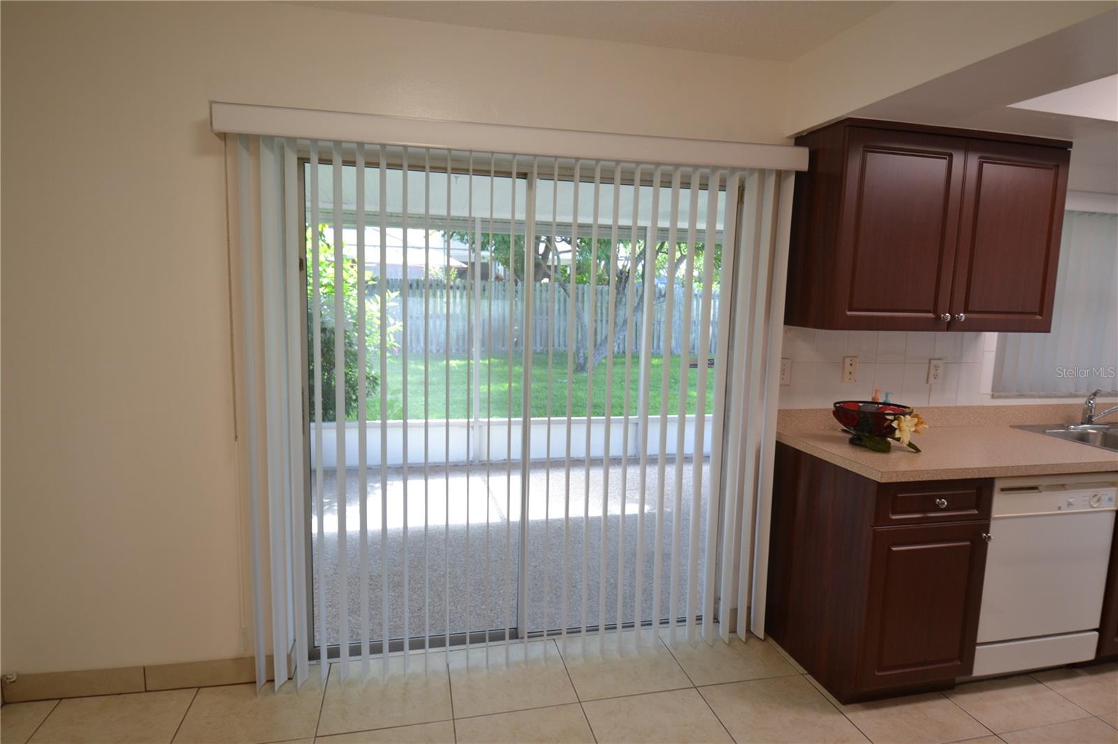 WOODGATE OF COUNTRYSIDE - Residential Lease