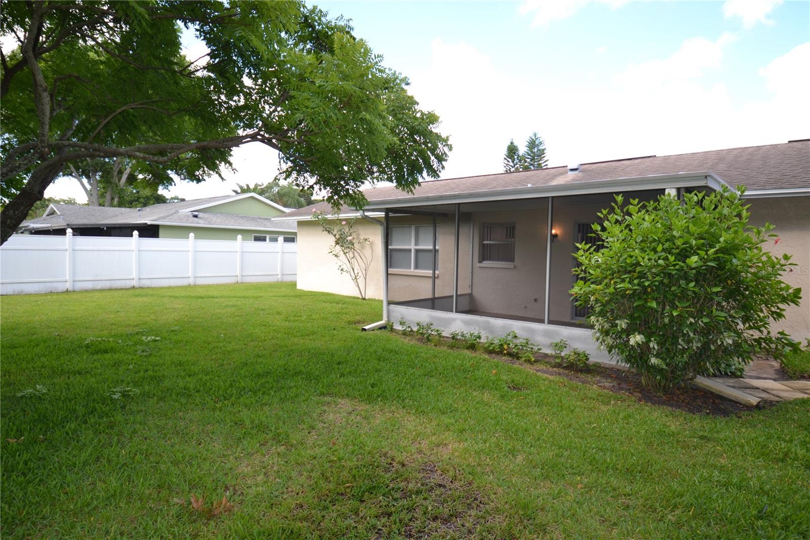 WOODGATE OF COUNTRYSIDE - Residential Lease