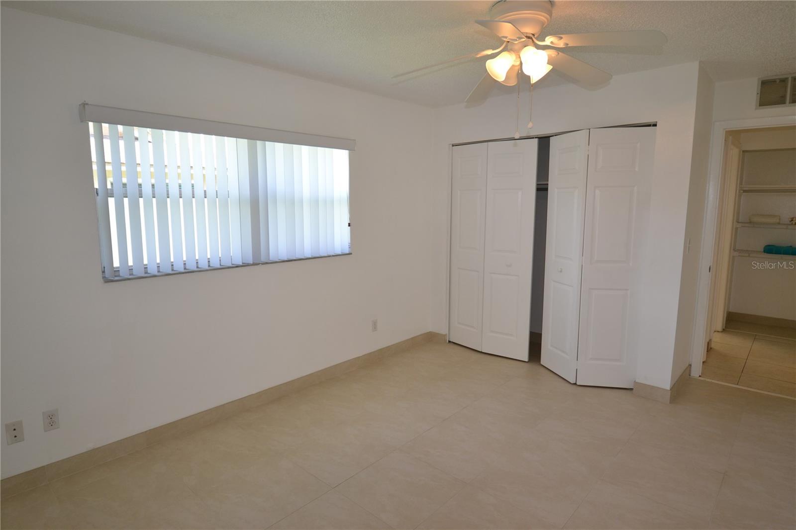WOODGATE OF COUNTRYSIDE - Residential Lease