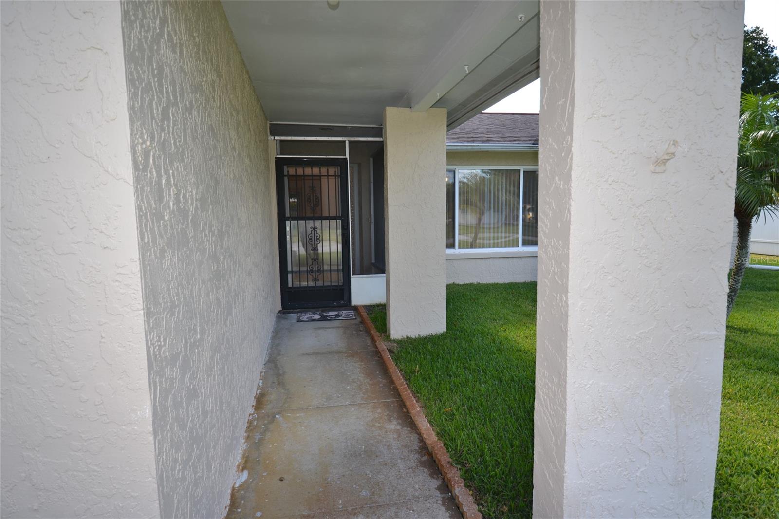 WOODGATE OF COUNTRYSIDE - Residential Lease