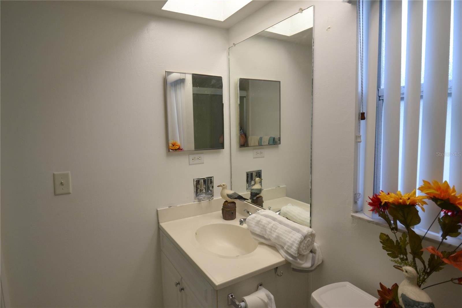 WOODGATE OF COUNTRYSIDE - Residential Lease