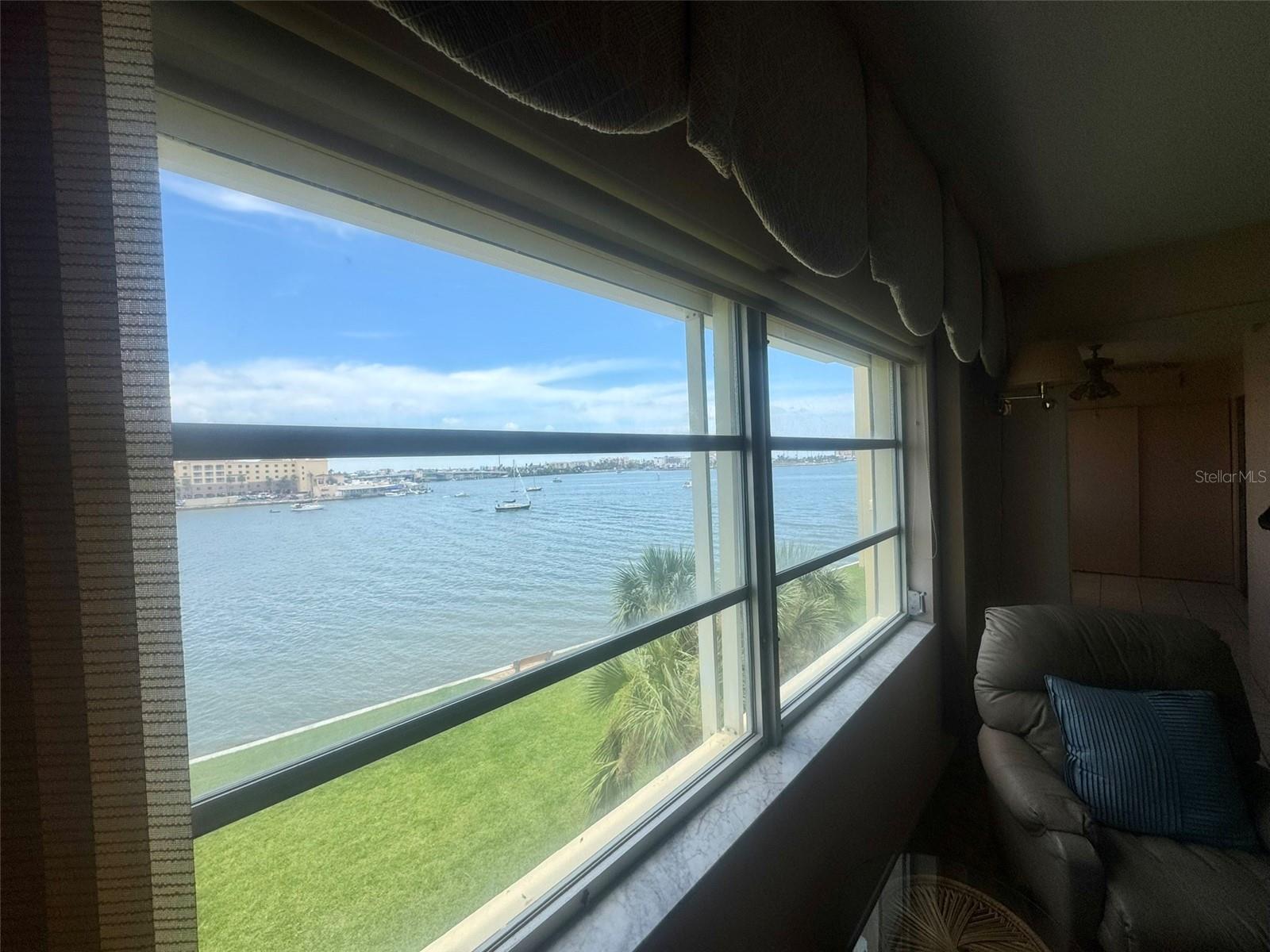 4775 COVE CIRCLE 403