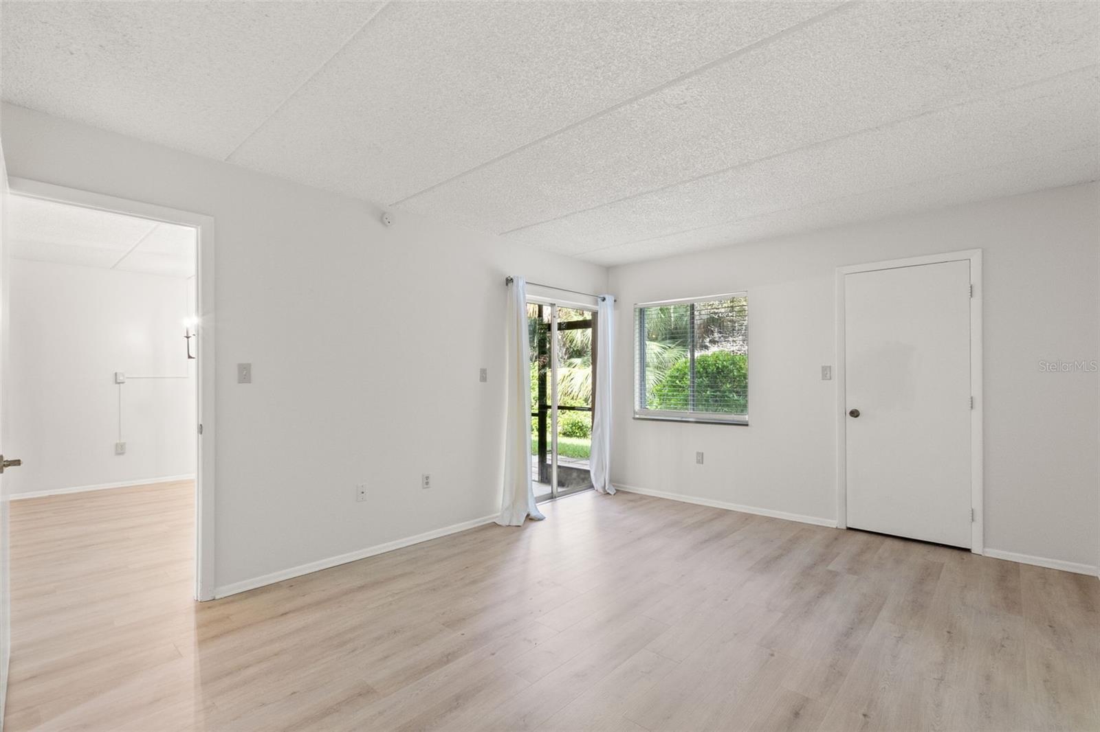EAST LAKE WOODLANDS CYPRESS ESTATES - Residential Lease