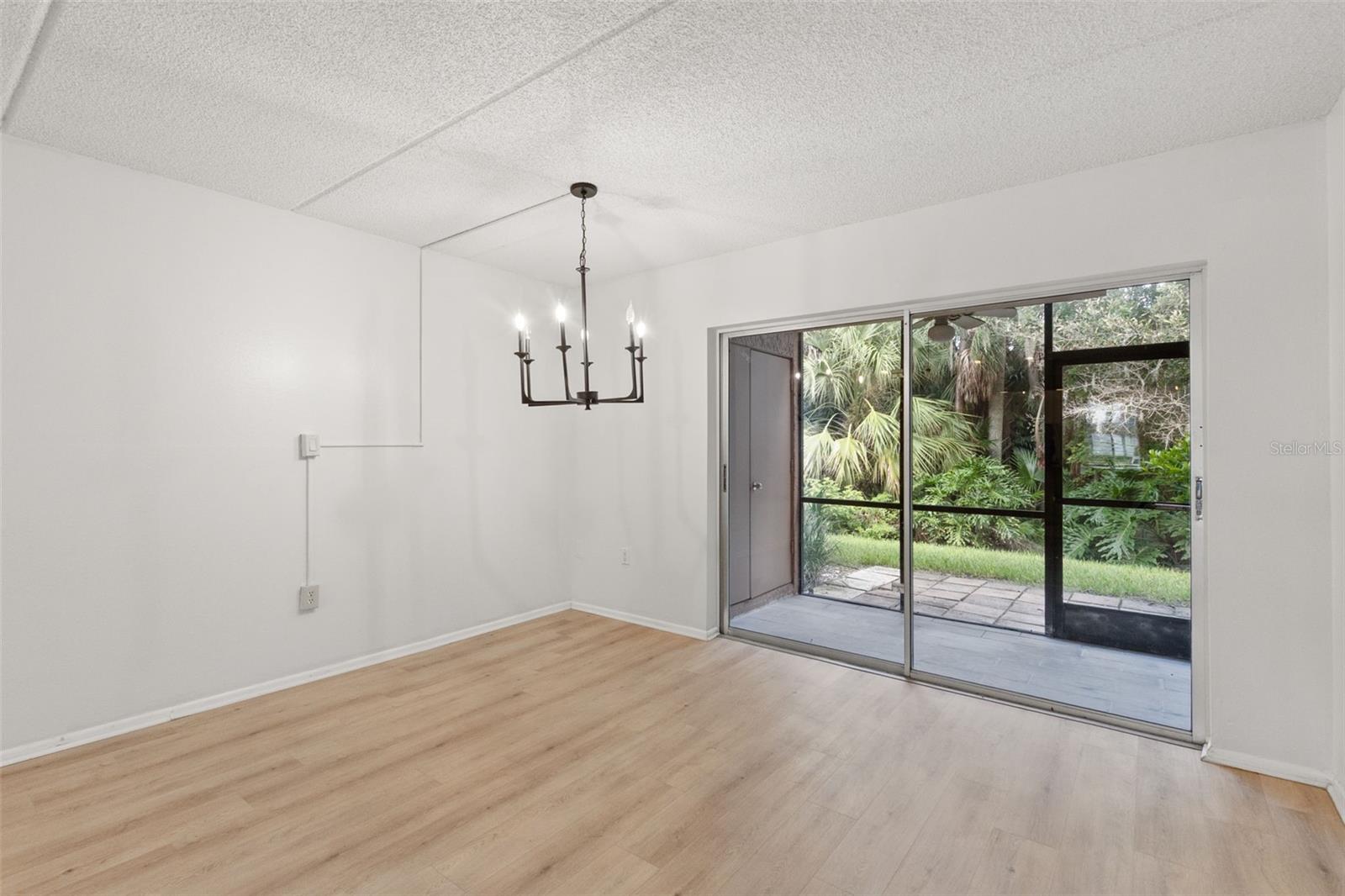 EAST LAKE WOODLANDS CYPRESS ESTATES - Residential Lease