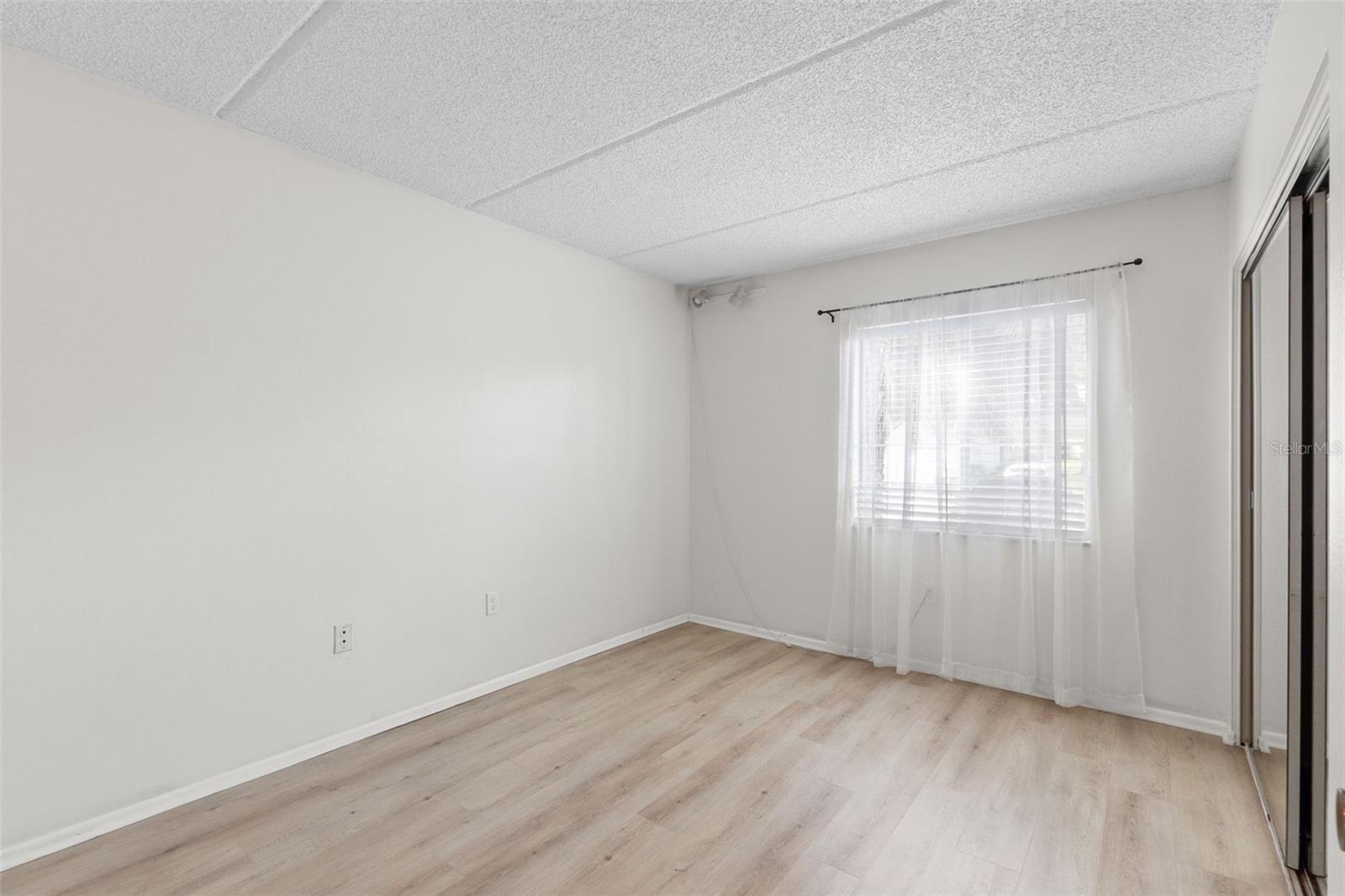EAST LAKE WOODLANDS CYPRESS ESTATES - Residential Lease