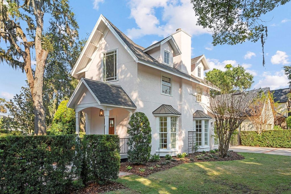 Photo of 1500 Harris Circle, Winter Park, FL 32789 (MLS # O6379012)