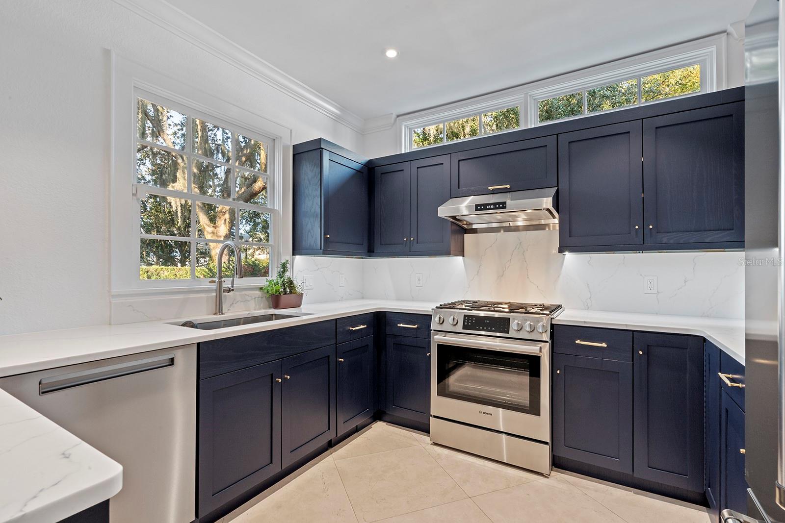 SYLVAN LAKE SHORES - Residential