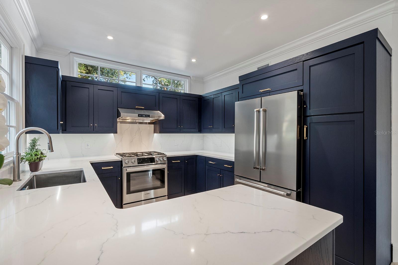 SYLVAN LAKE SHORES - Residential