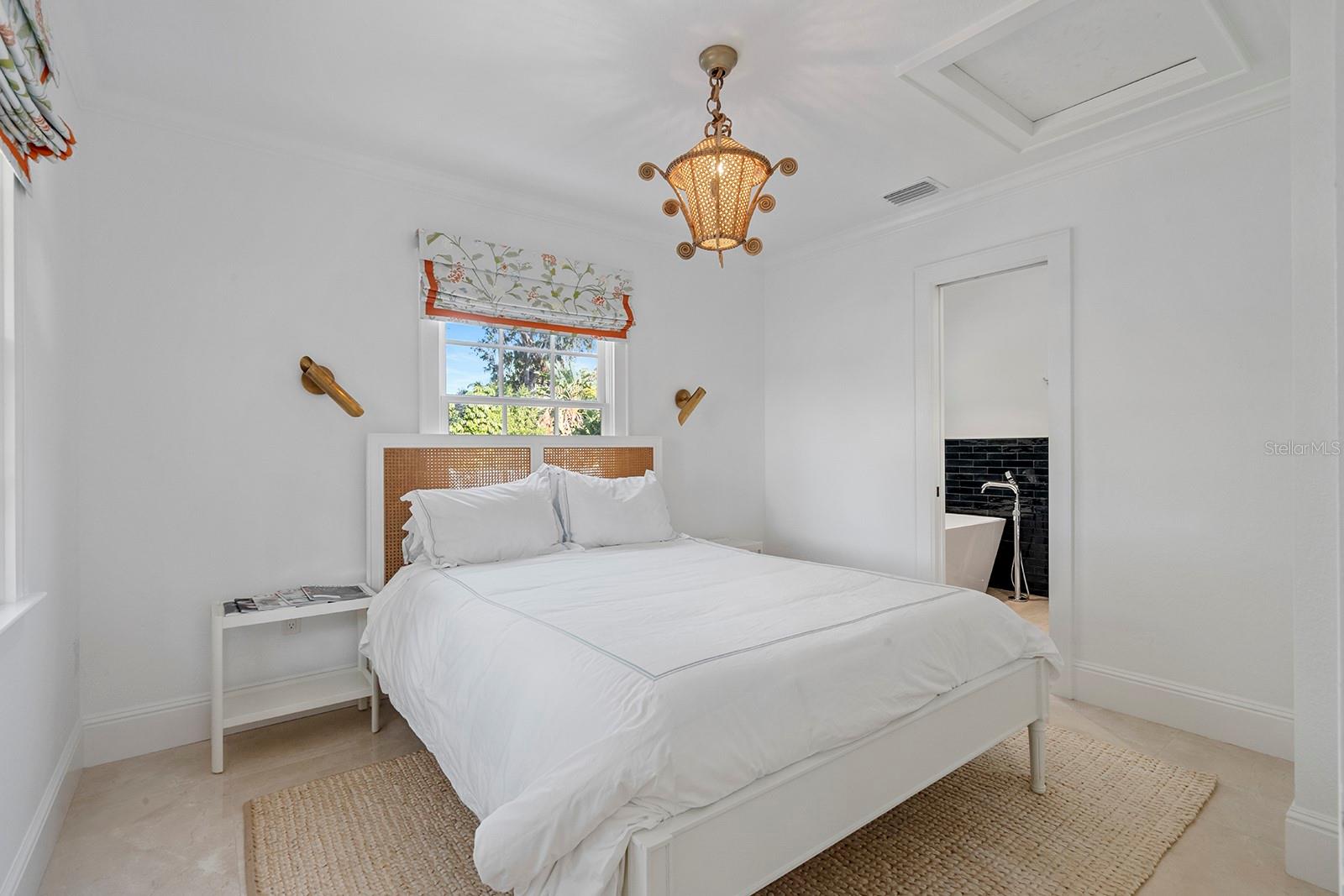 SYLVAN LAKE SHORES - Residential