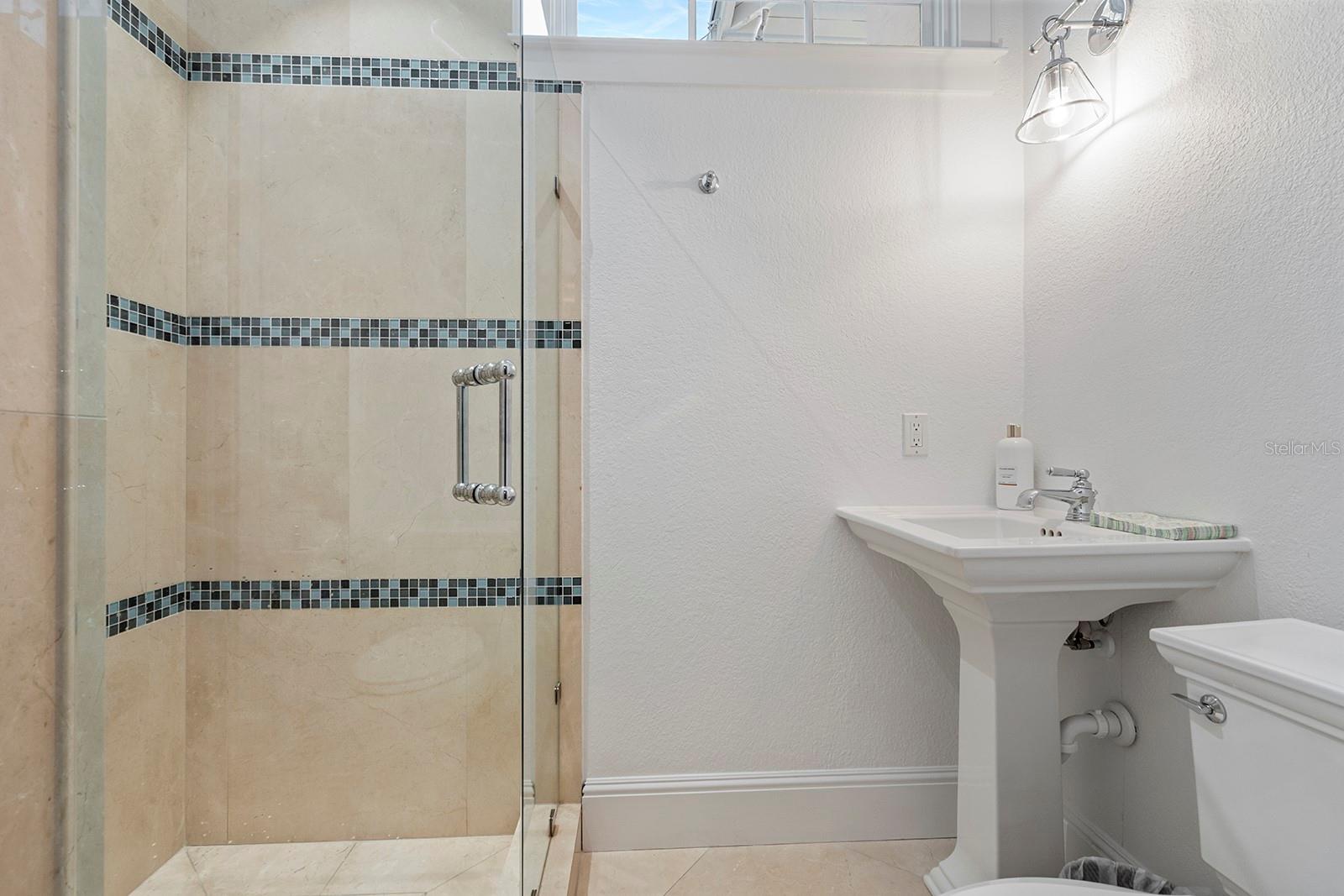 SYLVAN LAKE SHORES - Residential