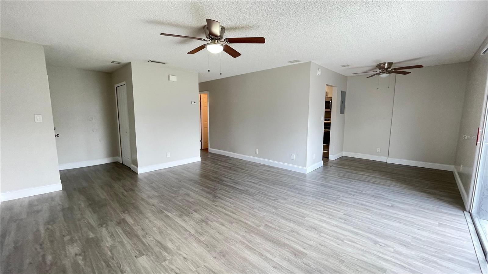 Welcome to 3060 George Mason Avenue, Unit 10C—a cozy and inviting 1-bedroom, 1-bathroom retreat in the heart of beautiful Winter Park,
Florida! This charming apartment provides bright and comfortable living space, perfect for those seeking convenience and tranquility. The property is just minutes from Winter Park's vibrant restaurants, boutiques, cultural venues, and picturesque parks. Whether you're relaxing at home, exploring nearby attractions, or taking a quick trip to Orlando International Airport, this home is your ideal gateway
to all that Winter Park has to provides. Make this gem your next home today!
Our apartment has been recently renovated and is impeccable.
Don't delay, schedule your viewing today!