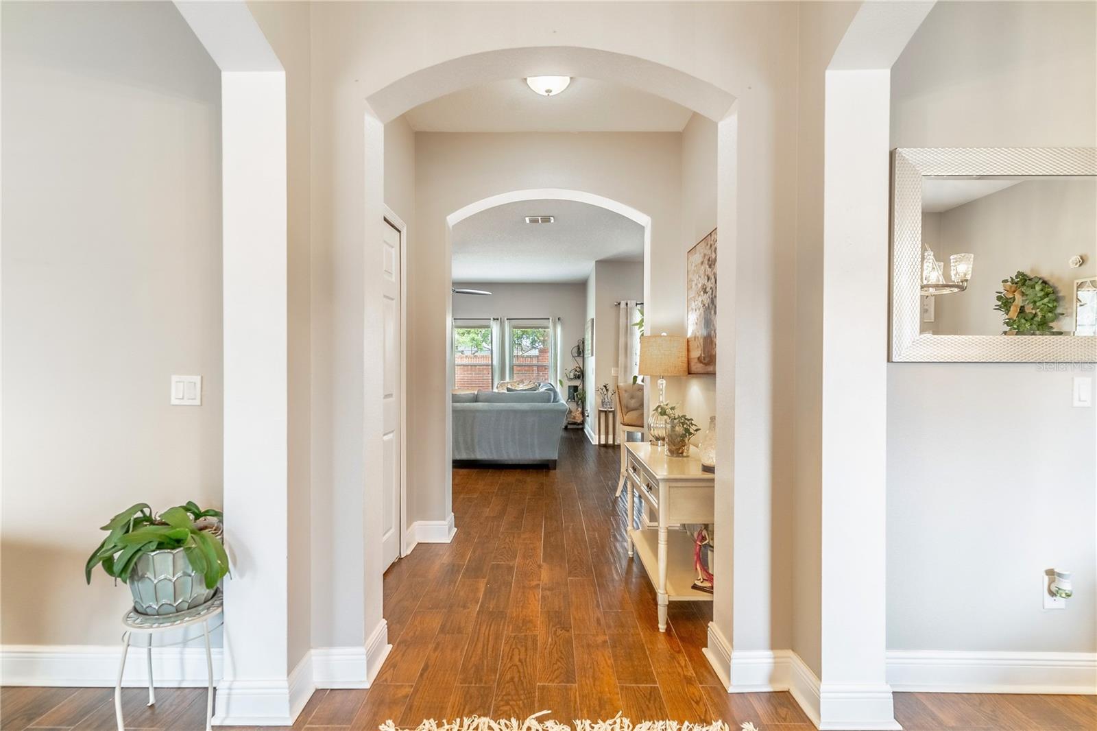 2031 GLORIA OAK COURT