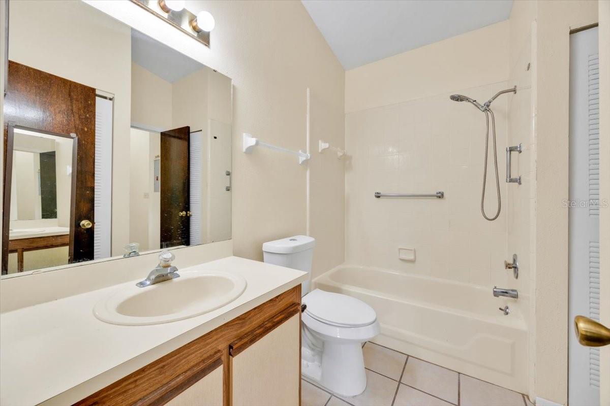 KING OAK VILLAS PH 1 - Residential