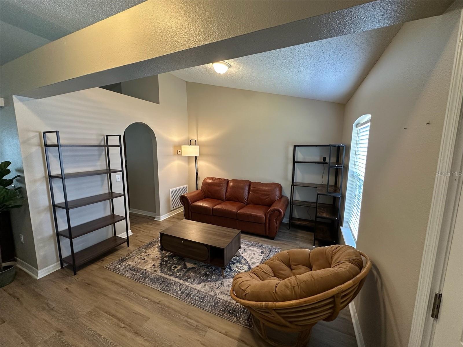 1346 DUNBARTON COURT