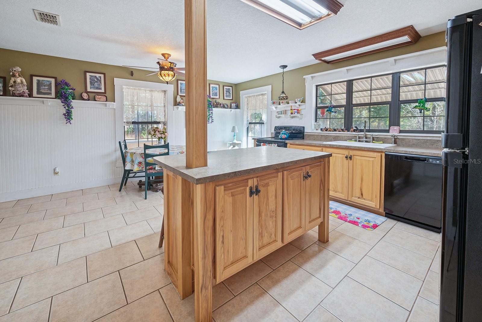 POSTELL ESTATES UNREC SUB - Residential