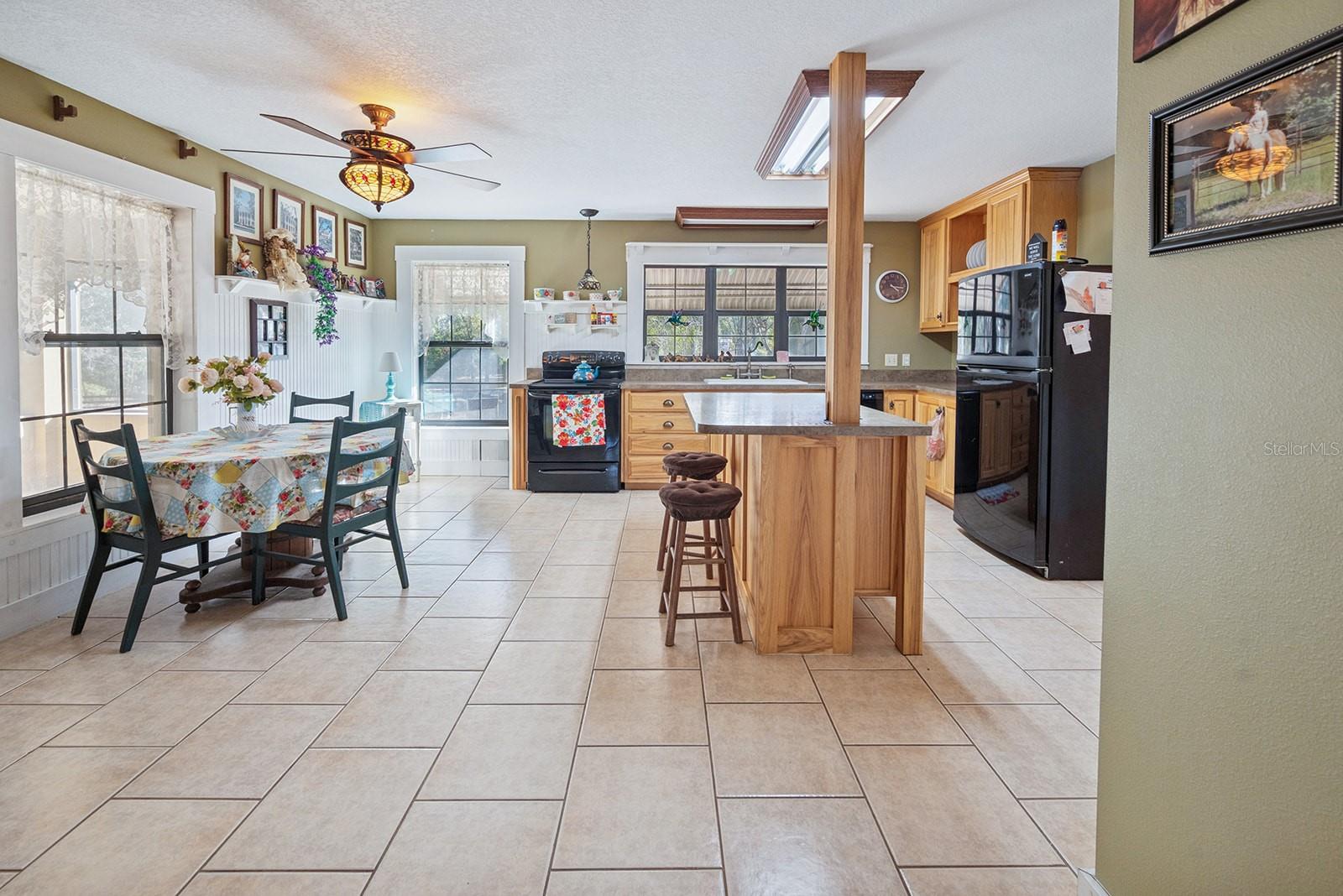 POSTELL ESTATES UNREC SUB - Residential