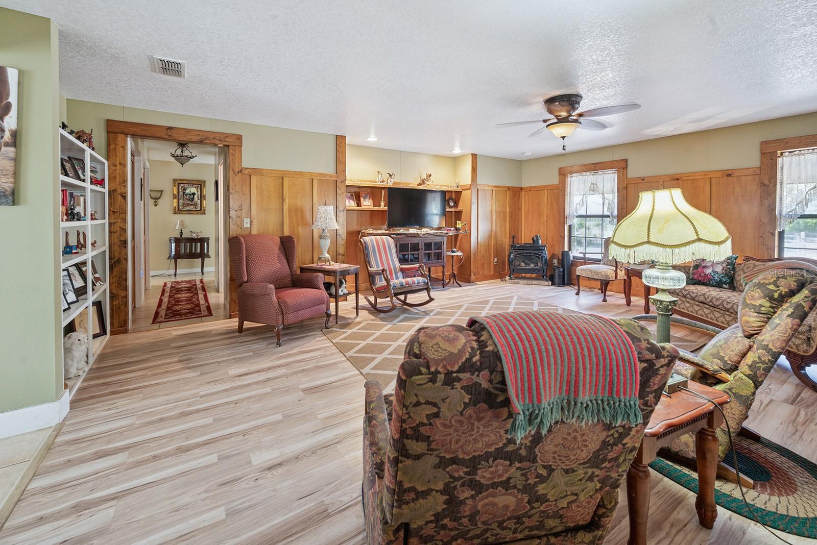 POSTELL ESTATES UNREC SUB - Residential