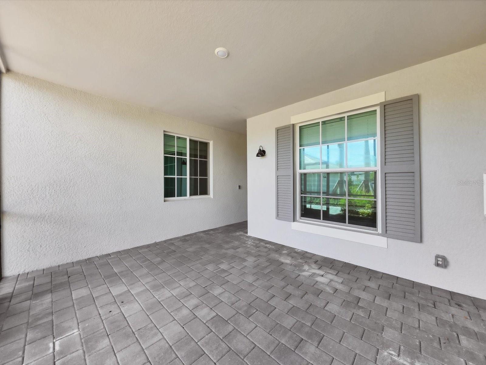 WELLEN PARK GOLF AND COUNTRY CLUB - Residential