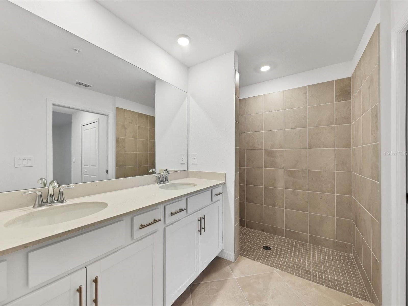 WELLEN PARK GOLF AND COUNTRY CLUB - Residential