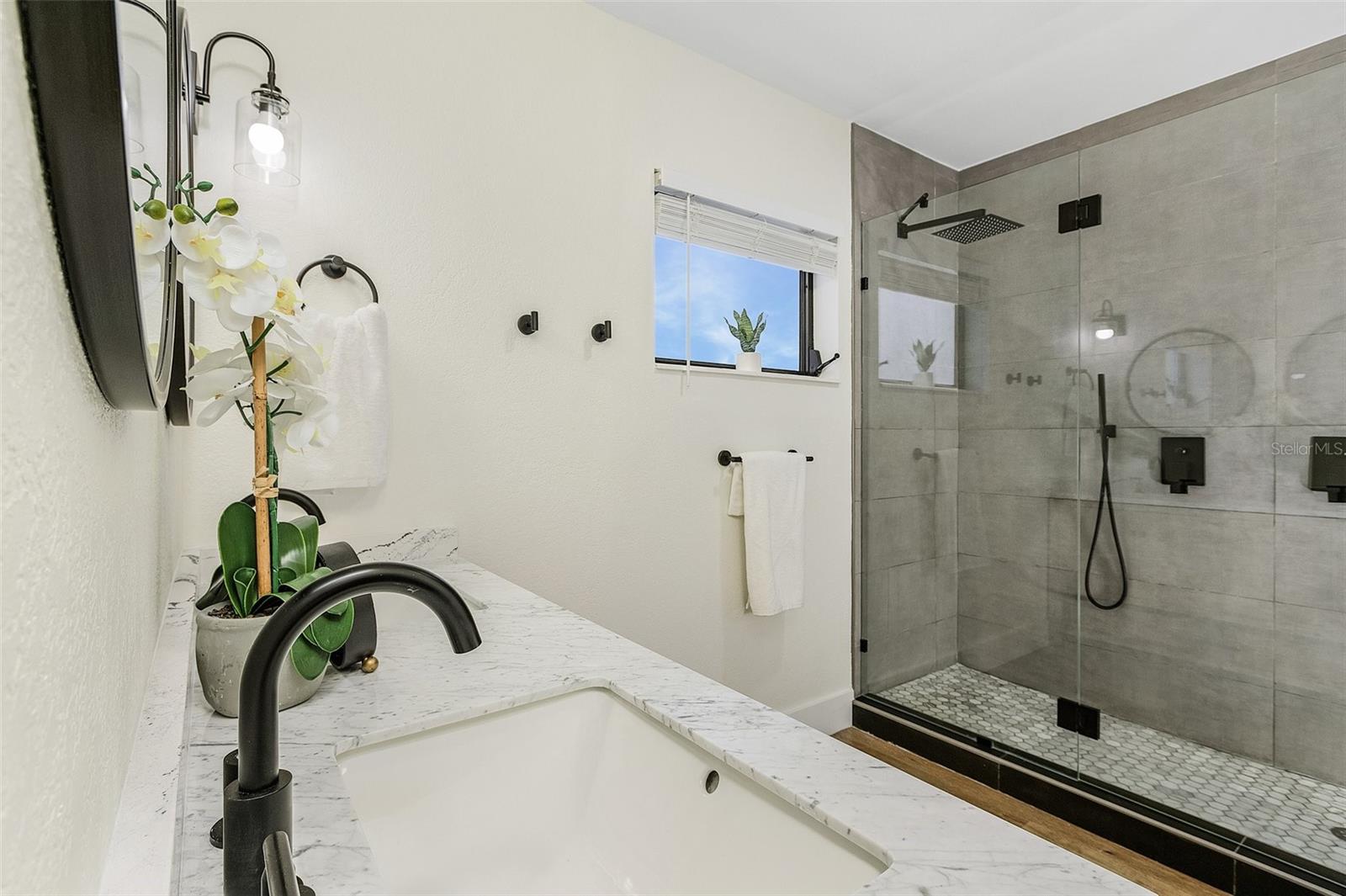 PUNTA GORDA ISLES SEC 04 - Residential Lease