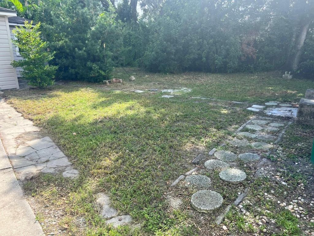 Photo of 3616 W Azeele Street, Tampa, FL 33609 (MLS # TB8449783)