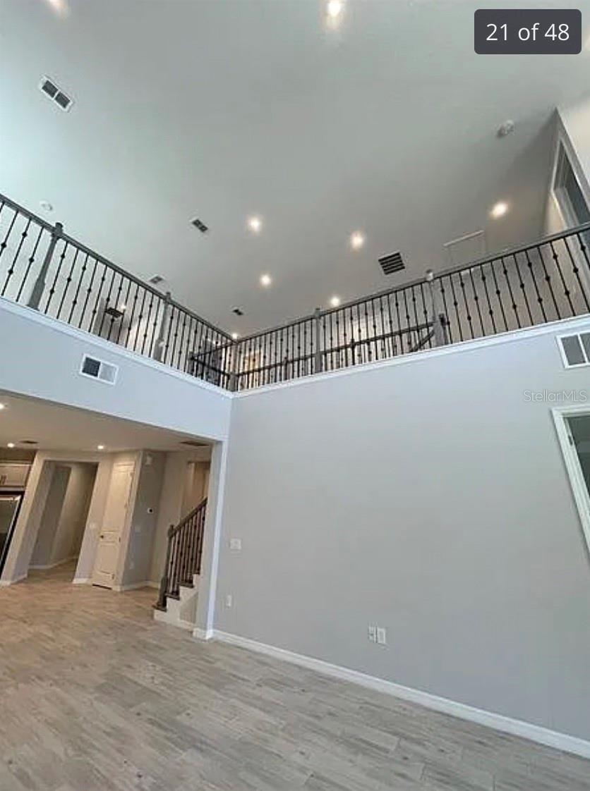 LANDINGS AT HAWKS CREST - Residential Lease