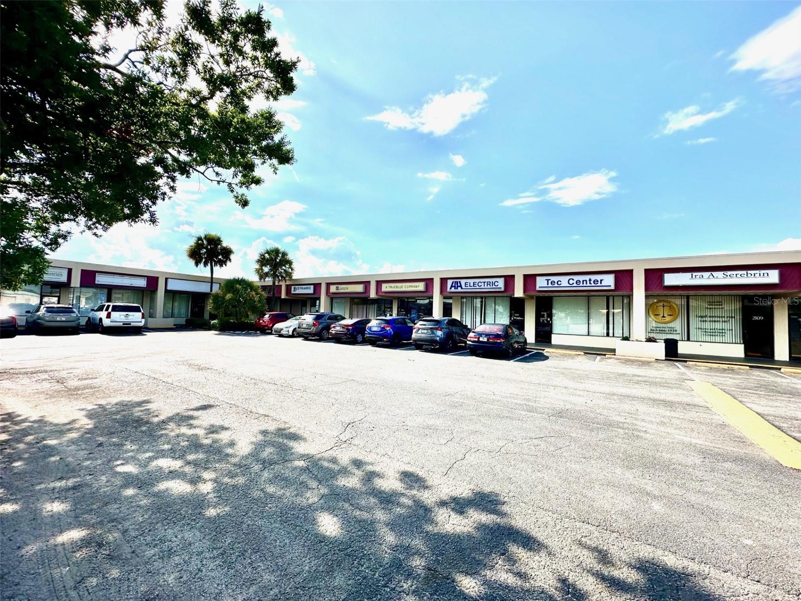 Prime Commercial Space for Lease –
Located in a highly accessible and high-traffic area, this 2,000 square foot commercial unit at 2113 S Combee Rd, Lakeland offers an ideal location for your business. Whether you're looking to open a retail store, office space, or service-oriented business, this property offers endless possibilities.C-2 commercial zoning allows for a wide range of uses.
Key Features:
*Spacious Interior: 2,000 sqft of open and versatile space, ready for custom build-out to fit your business needs.
*Strategic Location: Conveniently situated with easy access to major roads and highways.
Ample Parking: Large parking lot available for customers and employees.
*High Ceilings: Spacious interior with plenty of room for product displays, office layouts, or other business setups.
*Excellent Exposure: Located on a major road with substantial passing traffic, ensuring great visibility for your business.
*Flexible Zoning: Suitable for a variety of commercial uses including retail, office, restaurant, and more.
*Competitive Lease Terms: Attractive leasing rates and flexible terms to meet your business needs.
Ideal For: Retail businesses, Office spaces,Service-based companies ,Medical or wellness-related businesses,Restaurants or cafes
This unit offers a fantastic opportunity for businesses looking to establish or expand their presence in the growing Lakeland area.