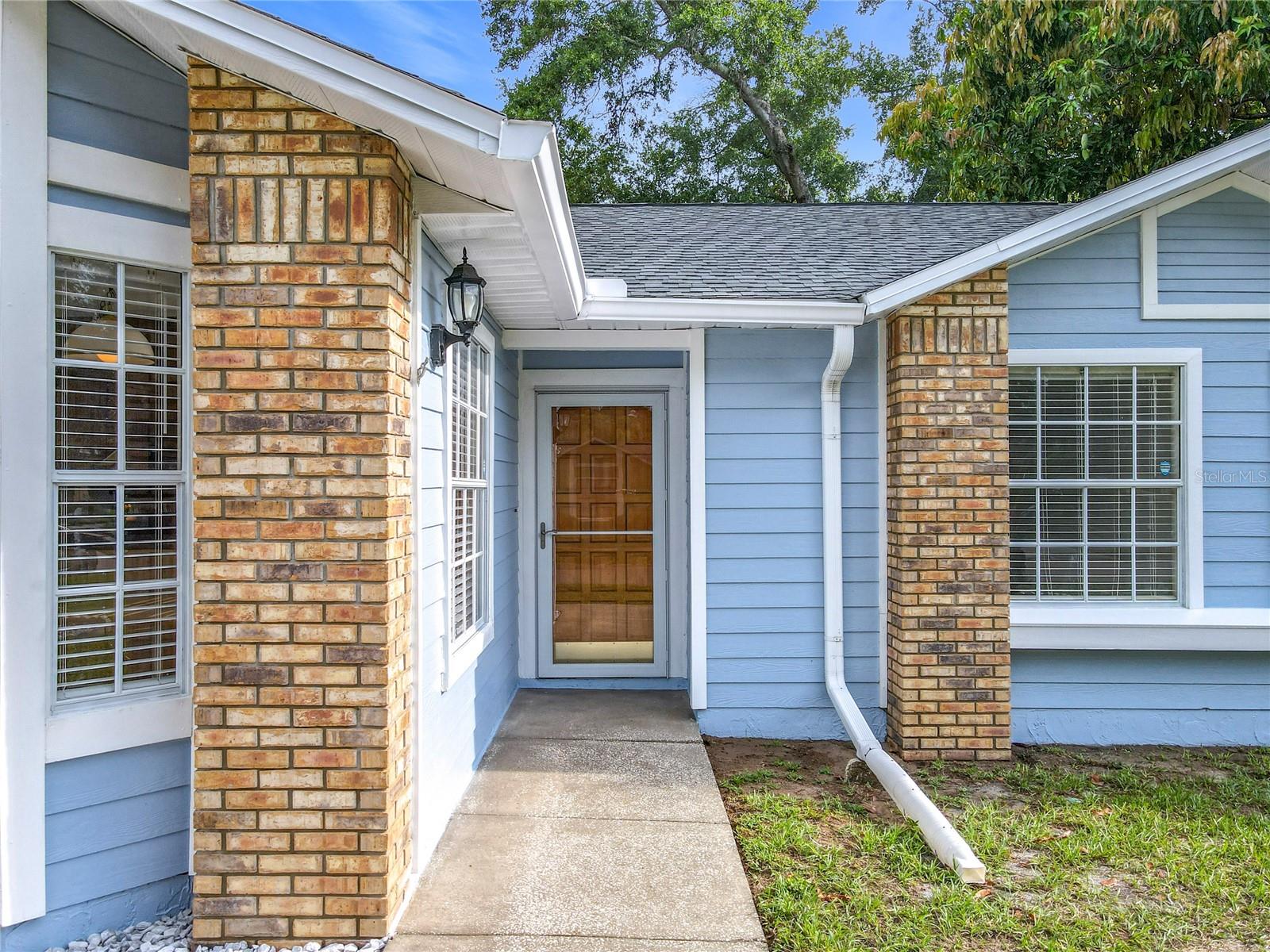 5452 HIGGINS WAY