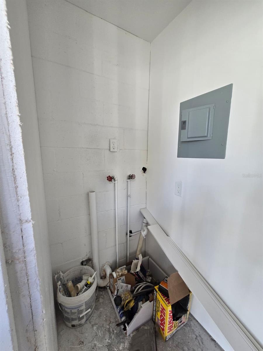 PINE HILLS MANOR 05 - Residential