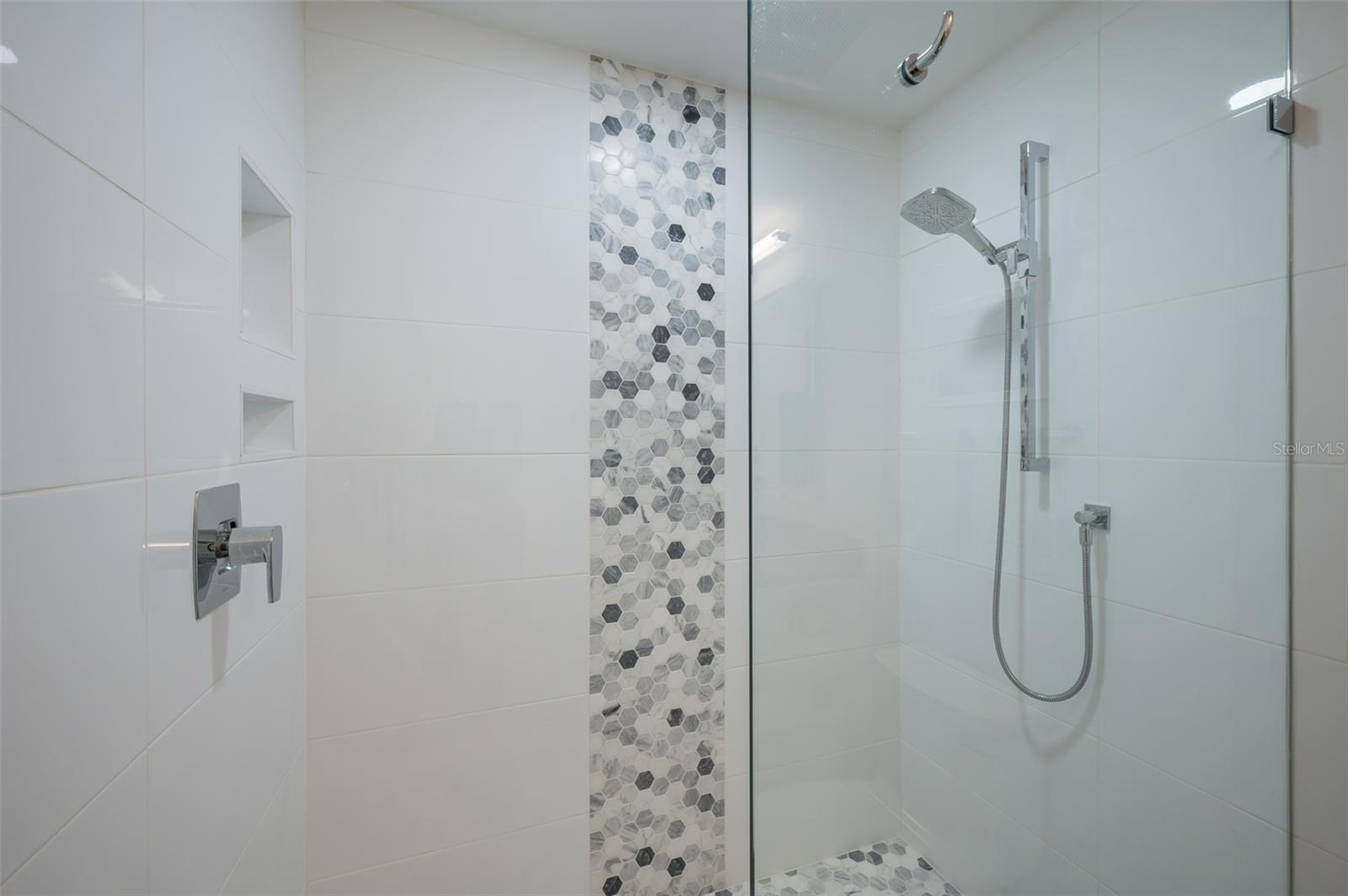 ALINARI - Residential