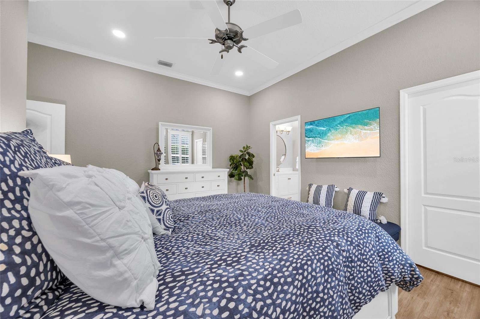 BAY HILL COVE - Residential