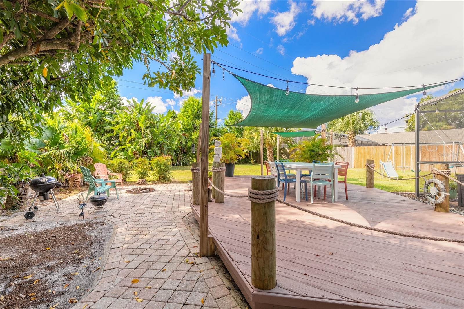 UNDEROAKS - Residential