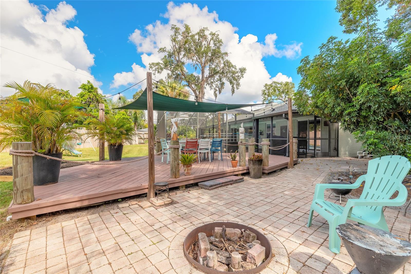 UNDEROAKS - Residential