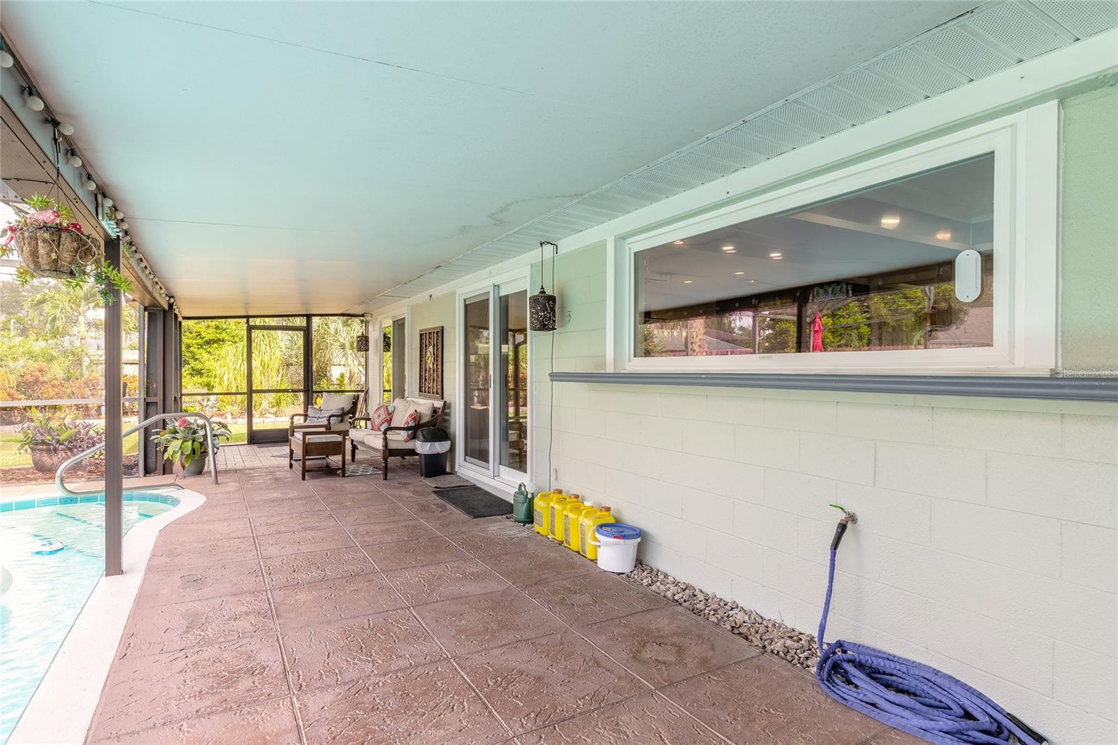 UNDEROAKS - Residential