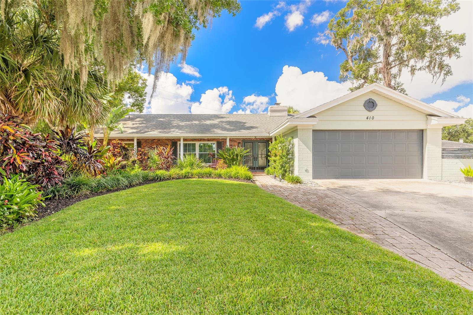 UNDEROAKS - Residential