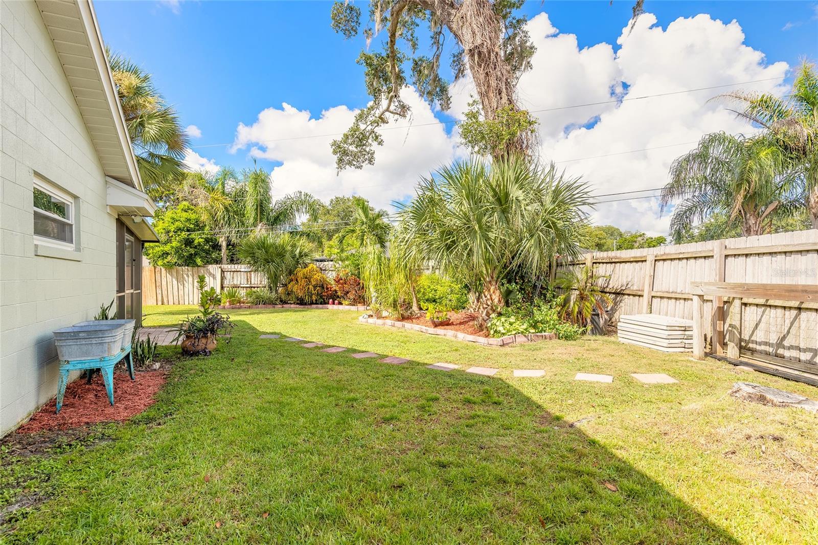 UNDEROAKS - Residential