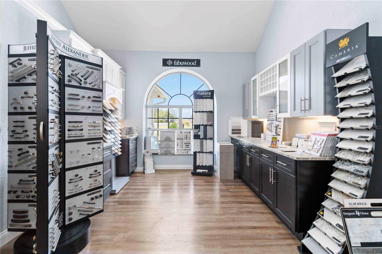 PORT CHARLOTTE SUB 03 - Commercial Sale