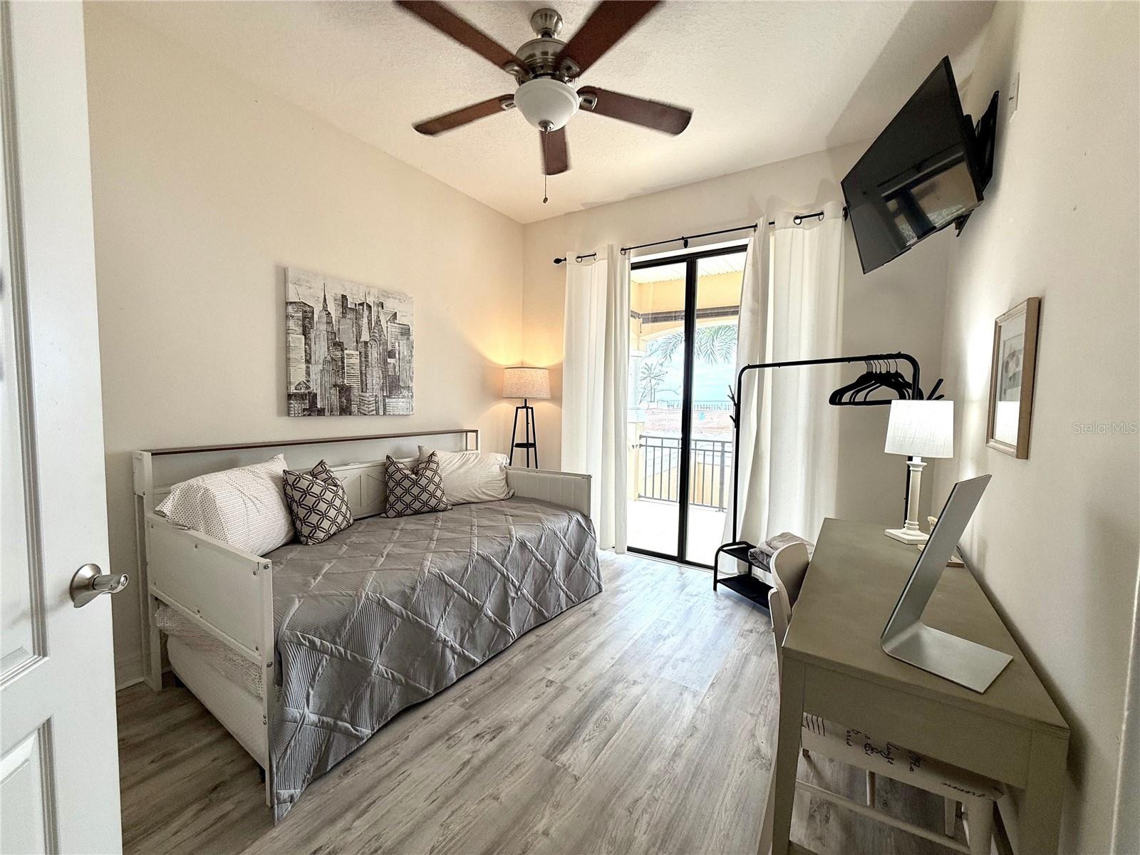 BRISA DEL MAR TOWNHOMES - Residential