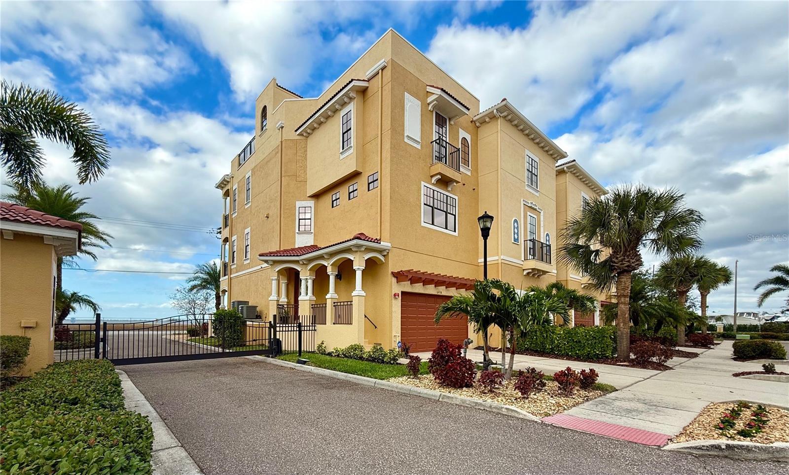 BRISA DEL MAR TOWNHOMES - Residential