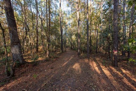 A home in BROOKSVILLE