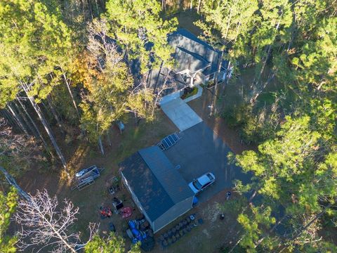 A home in BROOKSVILLE